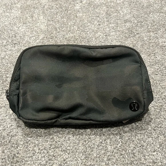 lululemon athletica | Bags | Lululemon Og Everywhere Belt Bag Nwt Heritage Camo Green | Poshmark lululemon athletica | Bags | Lululemon Og Everywhere Belt Bag Nwt Heritage Camo Green | Poshmark